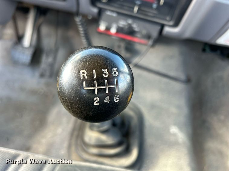 image for item DQ1030 1996 Ford F700  fire truck