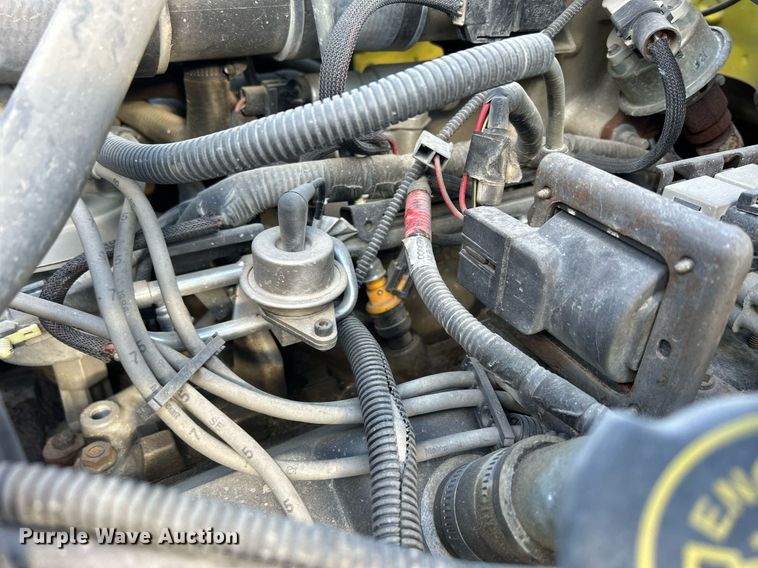 image for item DQ1030 1996 Ford F700  fire truck