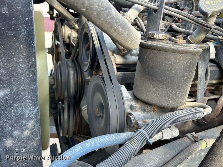 image for item DQ1030 1996 Ford F700  fire truck