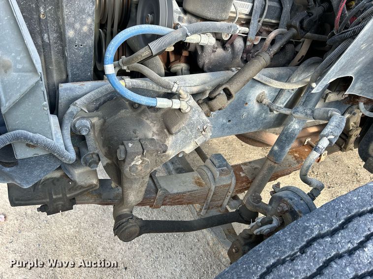 image for item DQ1030 1996 Ford F700  fire truck