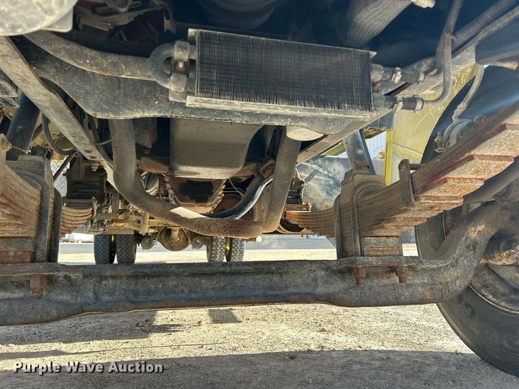 image for item DQ1030 1996 Ford F700  fire truck