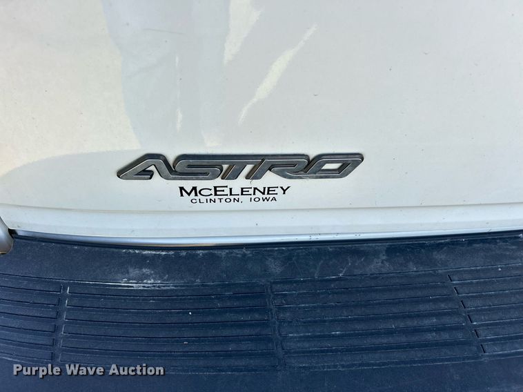 image for item DQ1034 2005 Chevrolet Astro  van