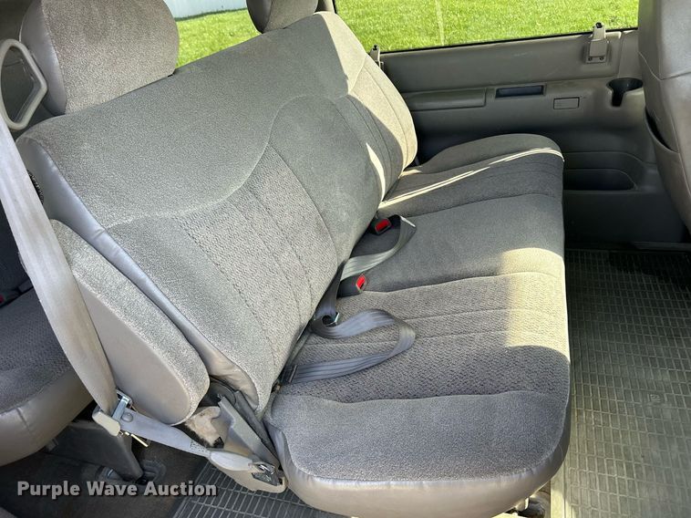 image for item DQ1034 2005 Chevrolet Astro  van