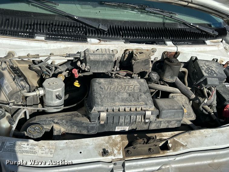 image for item DQ1034 2005 Chevrolet Astro  van