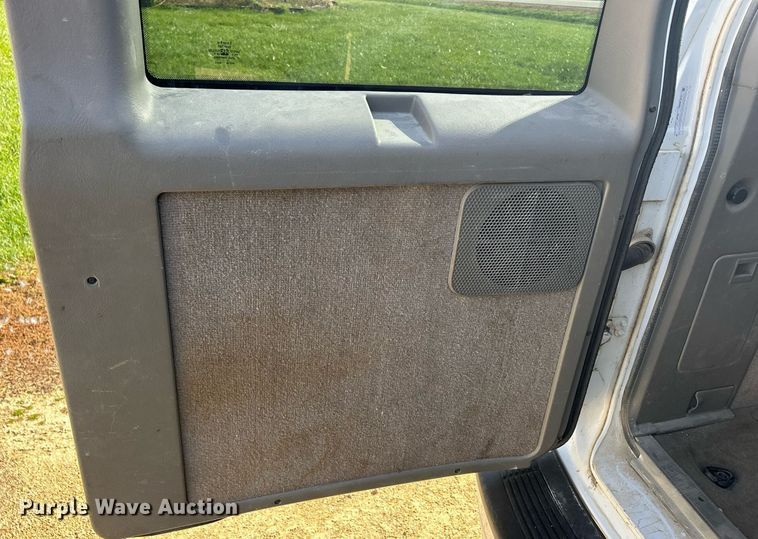 image for item DQ1034 2005 Chevrolet Astro  van