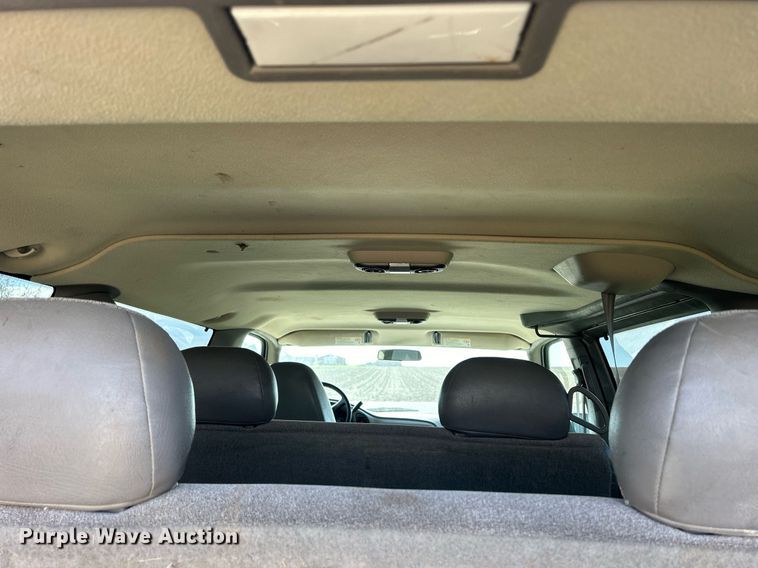 image for item DQ1034 2005 Chevrolet Astro  van