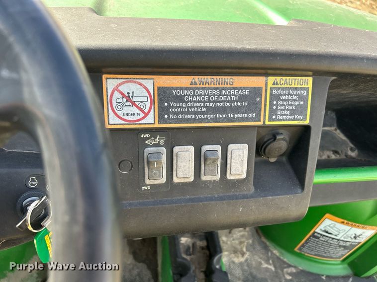 image for item DQ1036 2006  John Deere Gator HXP  utility vehicle