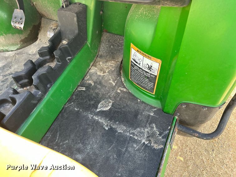 image for item DQ1036 2006  John Deere Gator HXP  utility vehicle