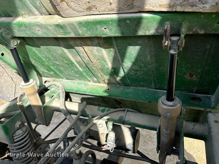 image for item DQ1036 2006  John Deere Gator HXP  utility vehicle