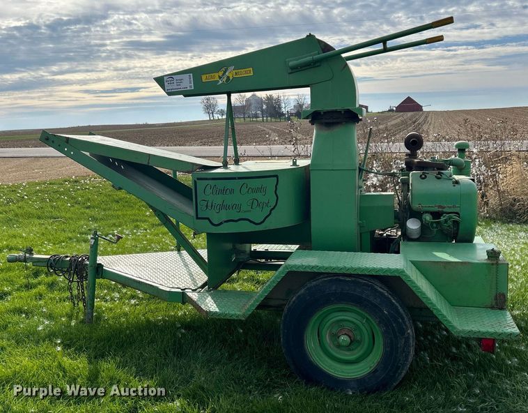 image for item DQ1039 Bowie Aero Mulcher  square bale processor