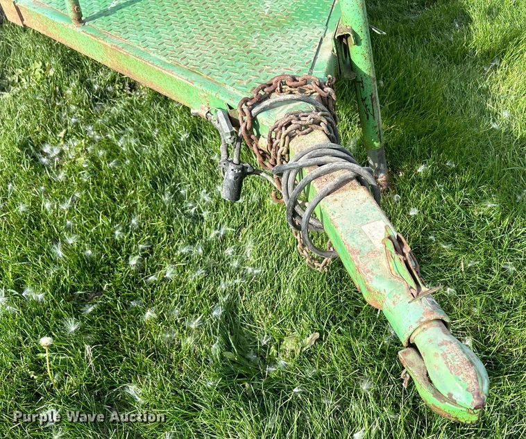 image for item DQ1039 Bowie Aero Mulcher  square bale processor