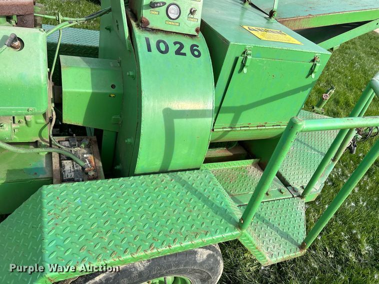 image for item DQ1039 Bowie Aero Mulcher  square bale processor