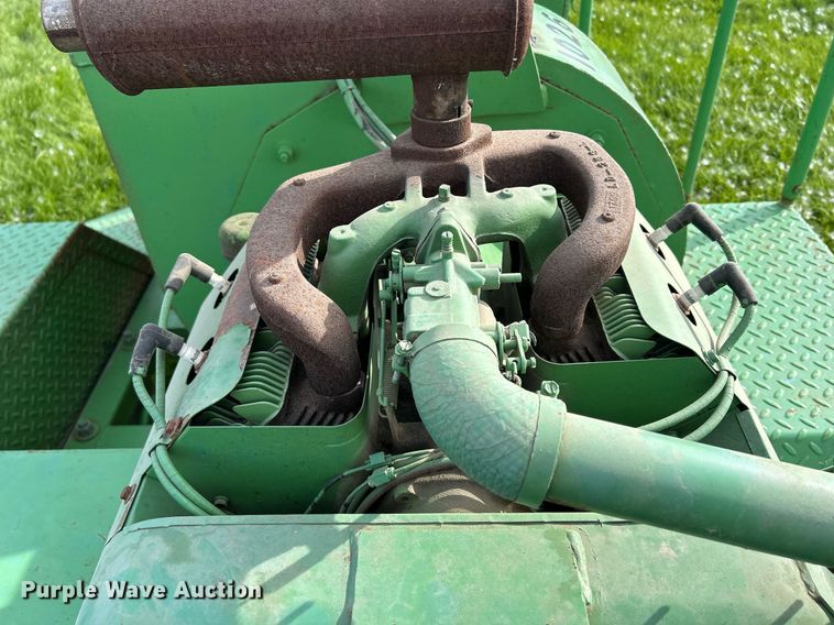 image for item DQ1039 Bowie Aero Mulcher  square bale processor