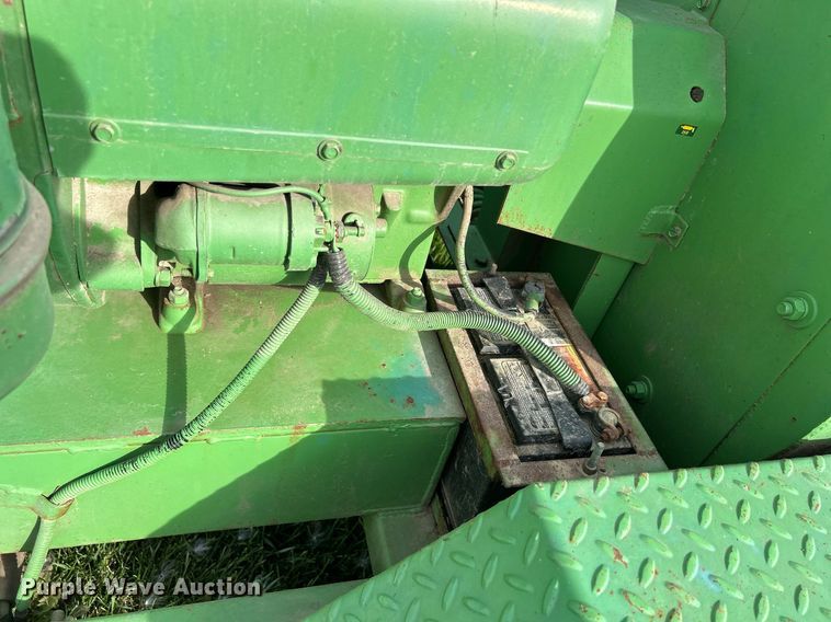 image for item DQ1039 Bowie Aero Mulcher  square bale processor