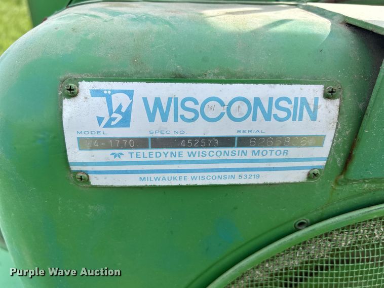 image for item DQ1039 Bowie Aero Mulcher  square bale processor