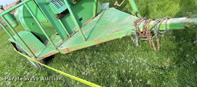 image for item DQ1039 Bowie Aero Mulcher  square bale processor