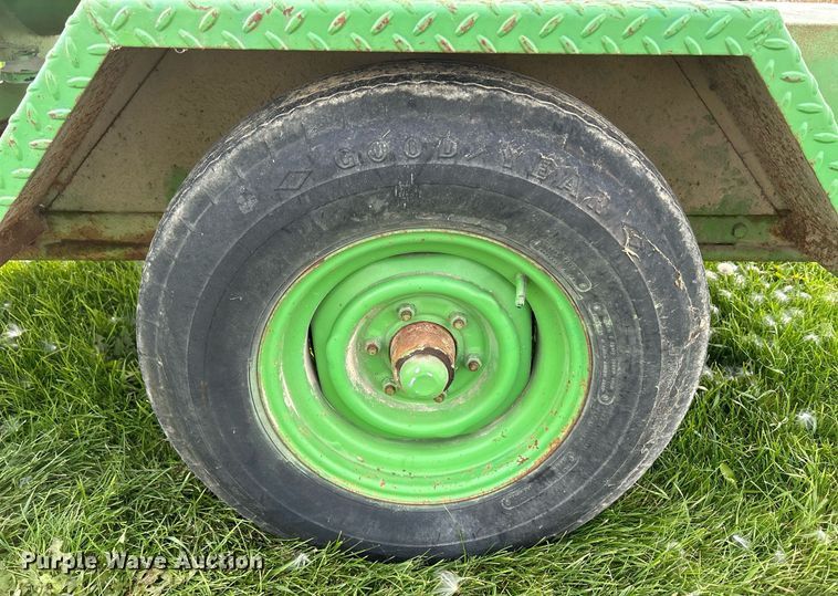 image for item DQ1039 Bowie Aero Mulcher  square bale processor