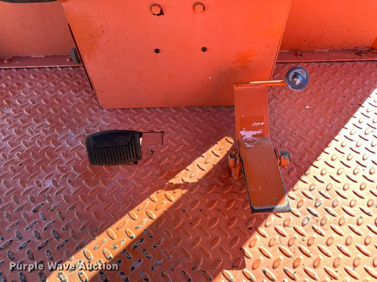 image for item DQ1494 2001 Broce RJ350  broom