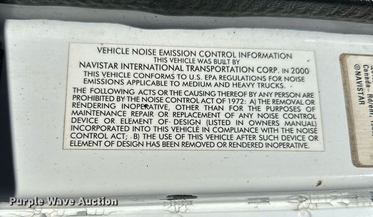 image for item DQ1495 2000 International 4700  pothole patcher truck