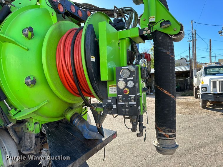 image for item DQ1496 2012 International WorkStar 7400  sewer jetter truck