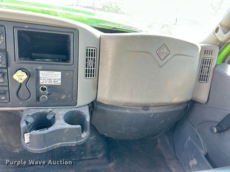 image for item DQ1496 2012 International WorkStar 7400  sewer jetter truck