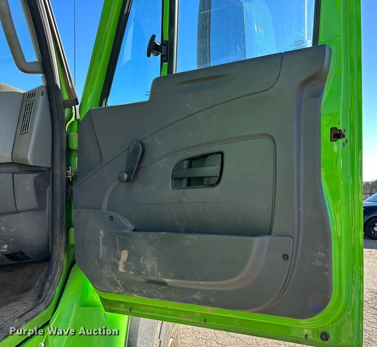 image for item DQ1496 2012 International WorkStar 7400  sewer jetter truck