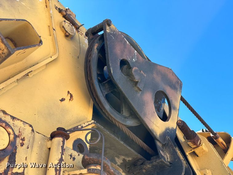 image for item DQ1497 1980 Grove RT58C  crane