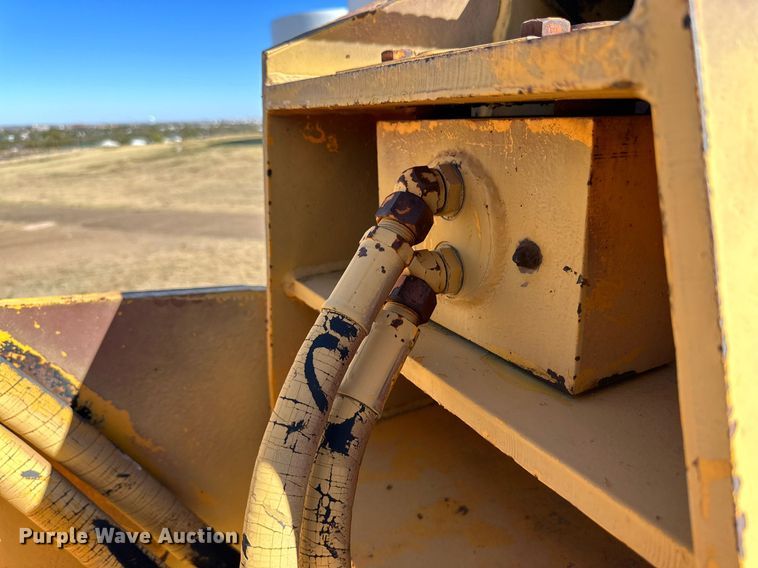 image for item DQ1497 1980 Grove RT58C  crane