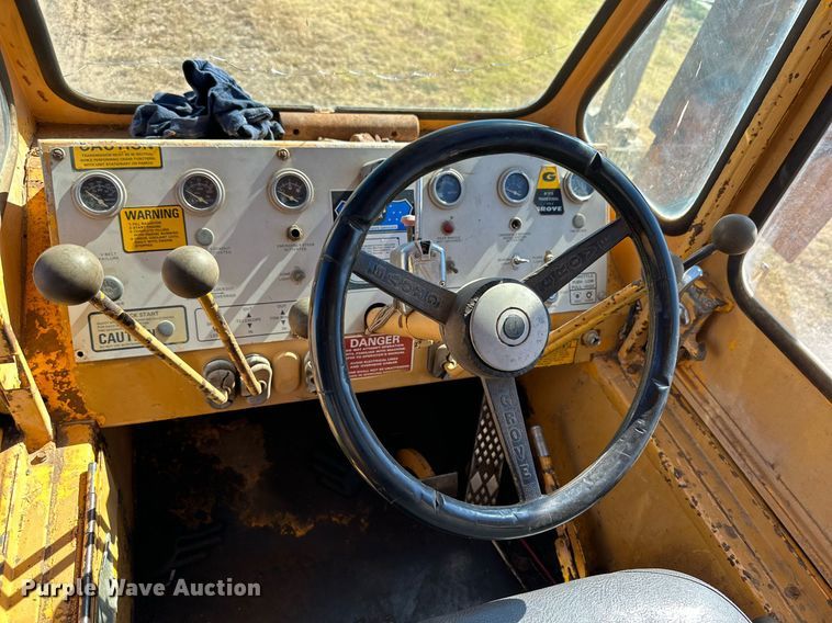 image for item DQ1497 1980 Grove RT58C  crane