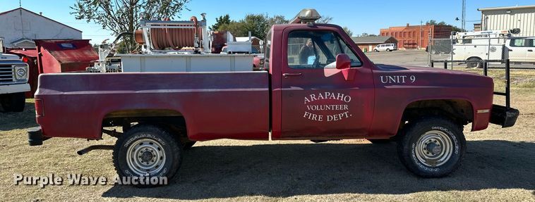 image for item DQ1500 1986 Chevrolet D3P brush fire truck