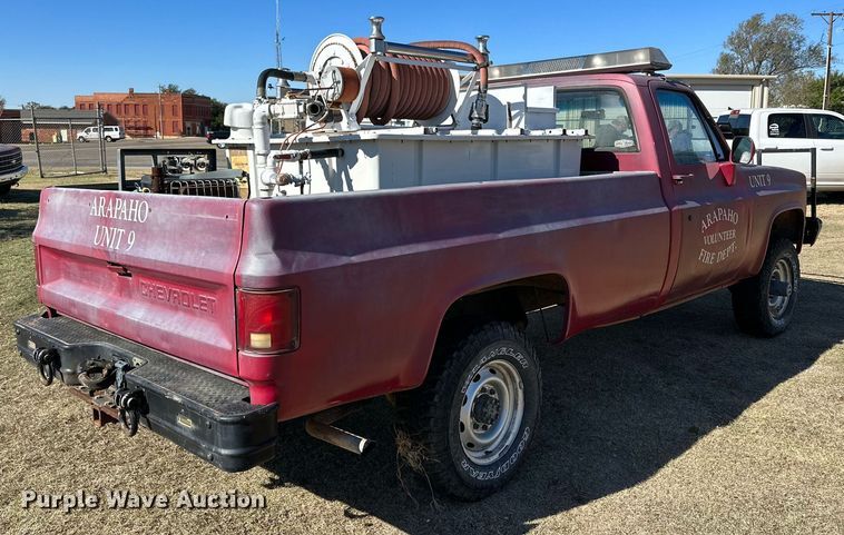 image for item DQ1500 1986 Chevrolet D3P brush fire truck