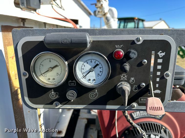 image for item DQ1500 1986 Chevrolet D3P brush fire truck