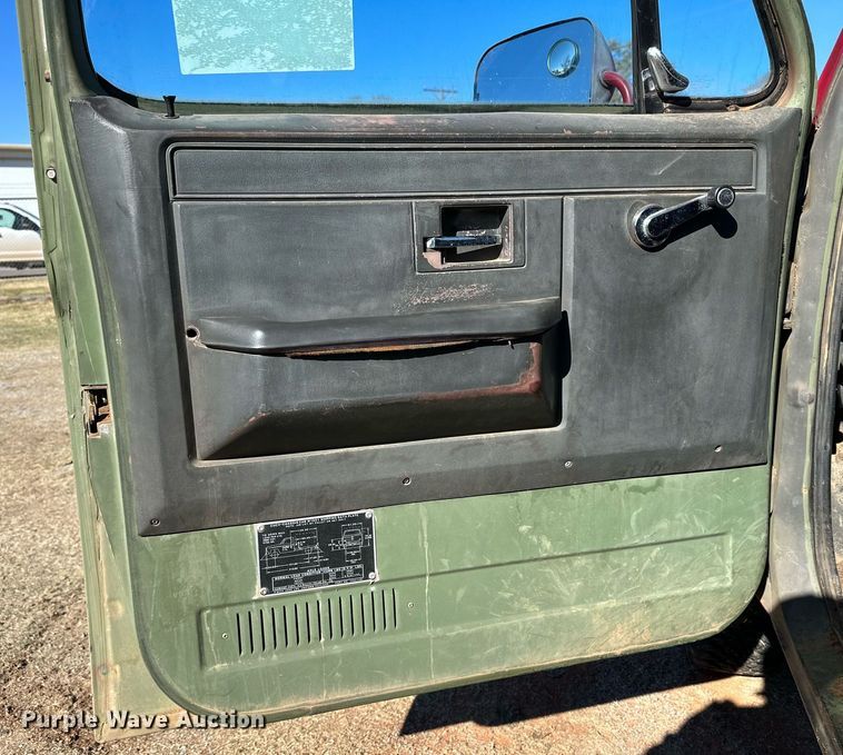 image for item DQ1500 1986 Chevrolet D3P brush fire truck