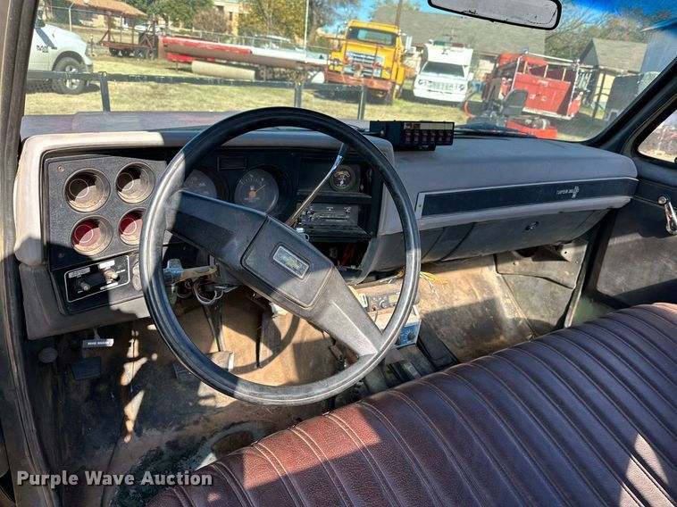 image for item DQ1500 1986 Chevrolet D3P brush fire truck