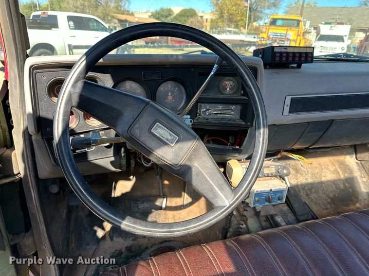 image for item DQ1500 1986 Chevrolet D3P brush fire truck