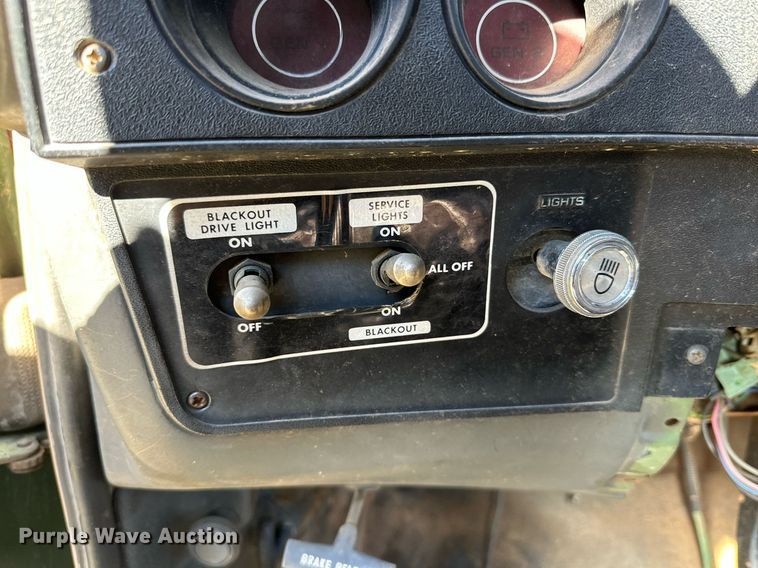 image for item DQ1500 1986 Chevrolet D3P brush fire truck