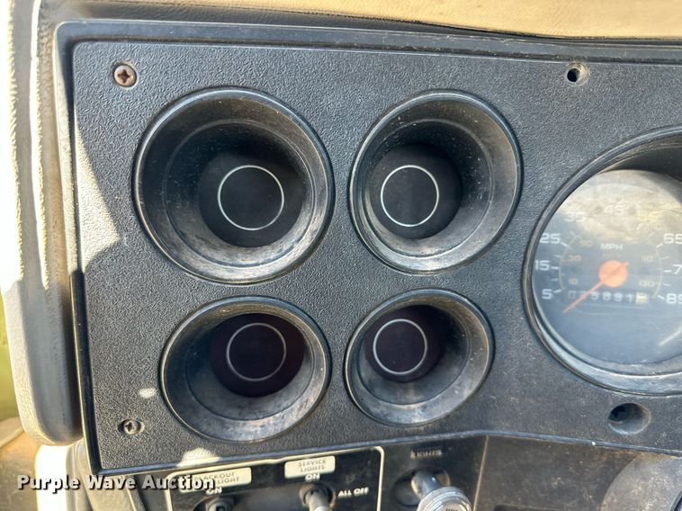 image for item DQ1500 1986 Chevrolet D3P brush fire truck