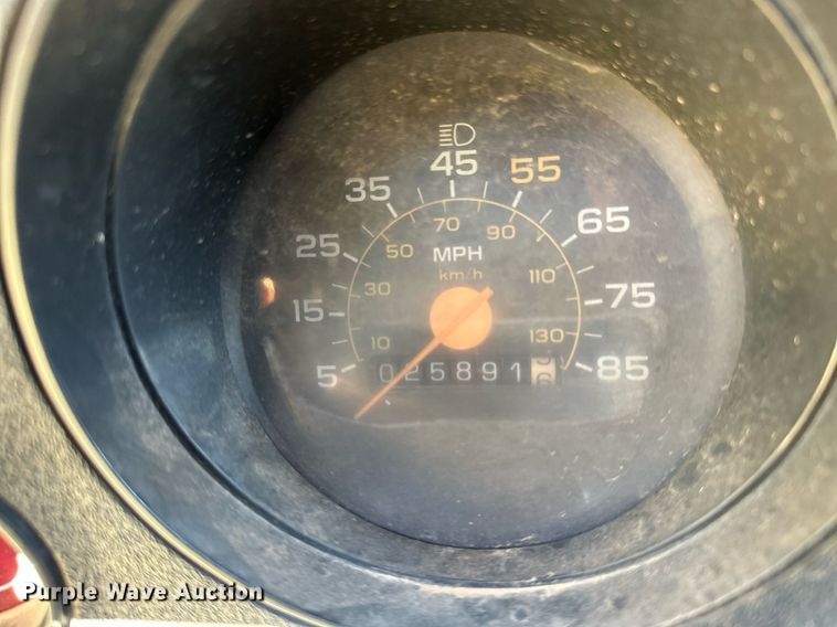 image for item DQ1500 1986 Chevrolet D3P brush fire truck