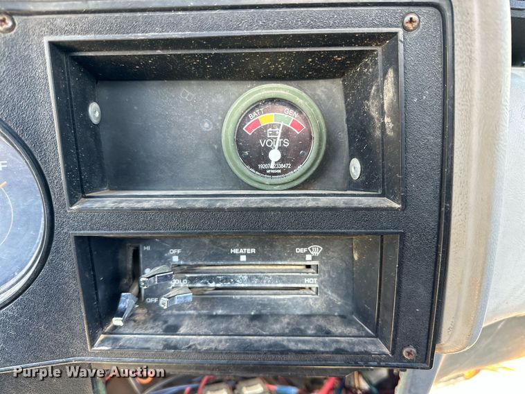 image for item DQ1500 1986 Chevrolet D3P brush fire truck