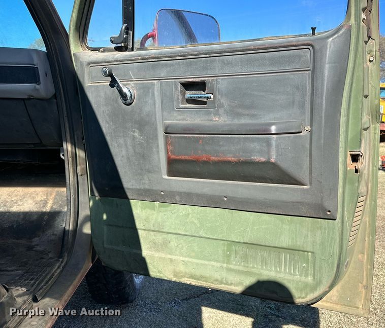 image for item DQ1500 1986 Chevrolet D3P brush fire truck