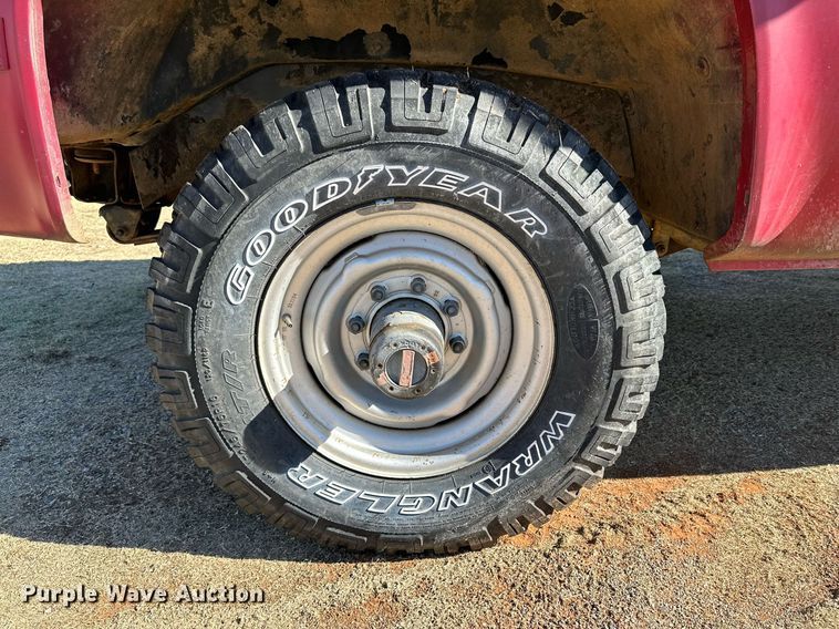 image for item DQ1500 1986 Chevrolet D3P brush fire truck