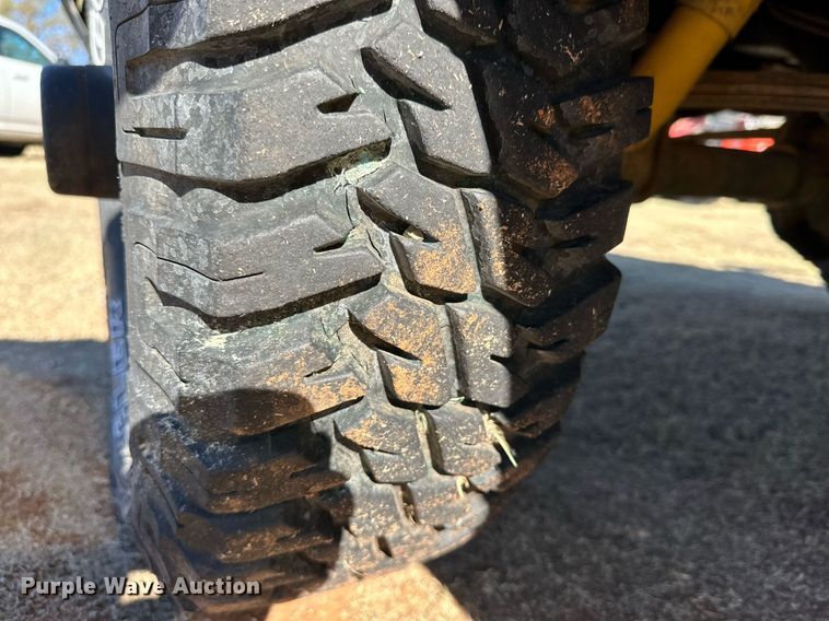 image for item DQ1500 1986 Chevrolet D3P brush fire truck