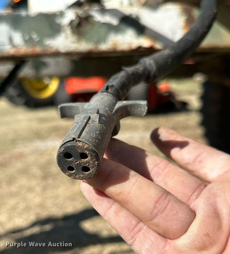 image for item DQ1504 Utility trailer