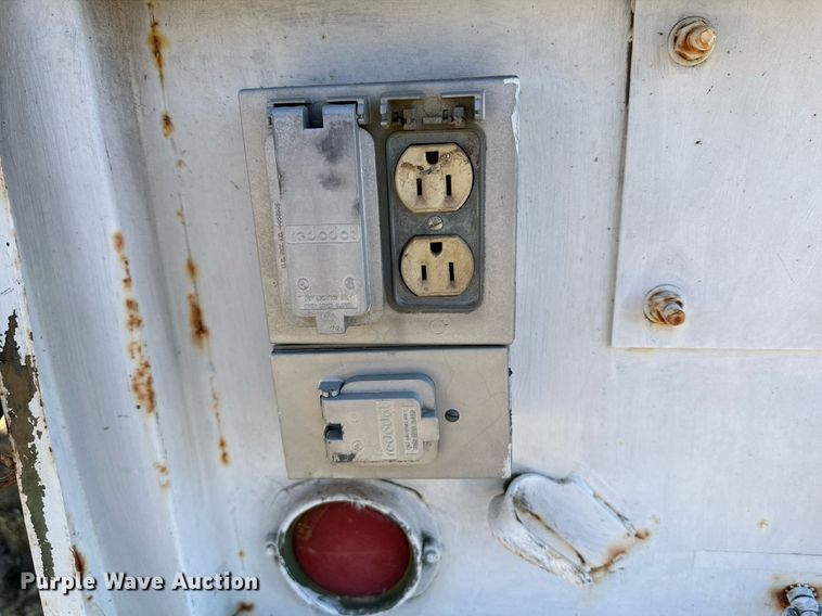 image for item DQ1504 Utility trailer