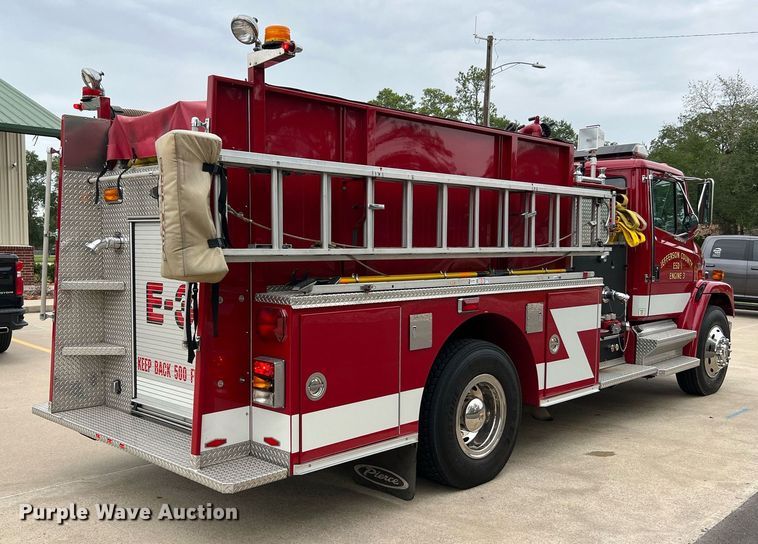 image for item DQ2221 2001 Freightliner FL70  pumper fire truck