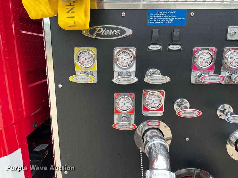 image for item DQ2221 2001 Freightliner FL70  pumper fire truck