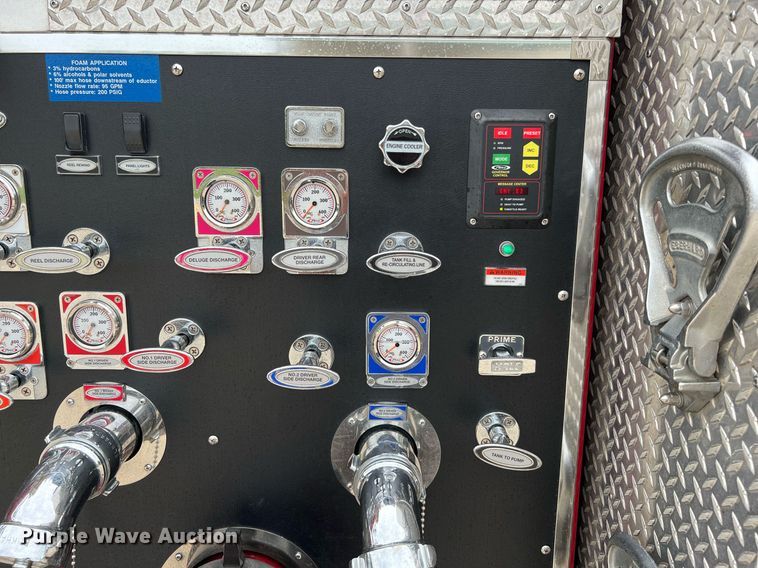 image for item DQ2221 2001 Freightliner FL70  pumper fire truck