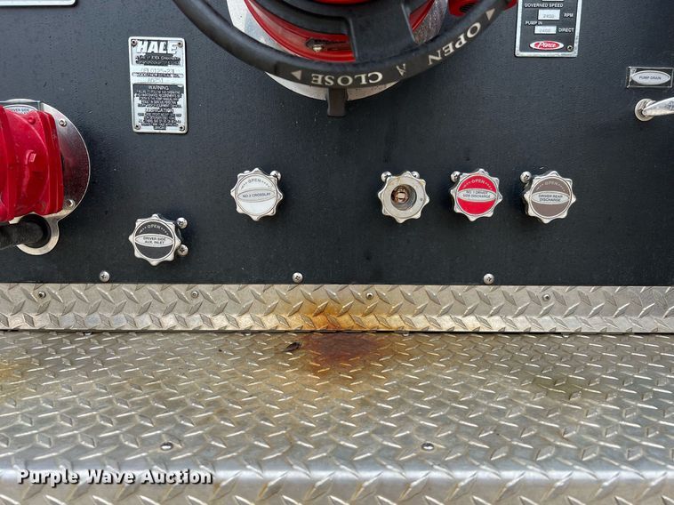 image for item DQ2221 2001 Freightliner FL70  pumper fire truck