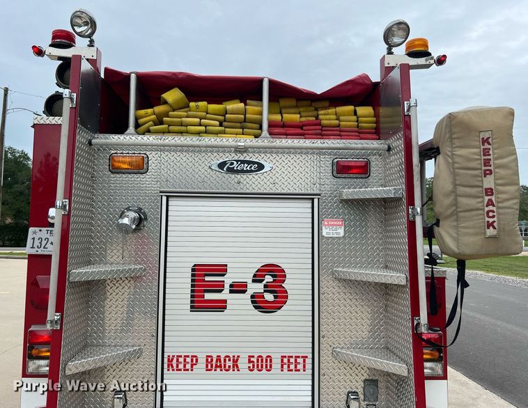 image for item DQ2221 2001 Freightliner FL70  pumper fire truck