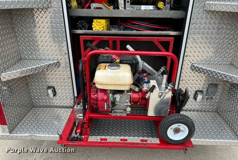 image for item DQ2221 2001 Freightliner FL70  pumper fire truck